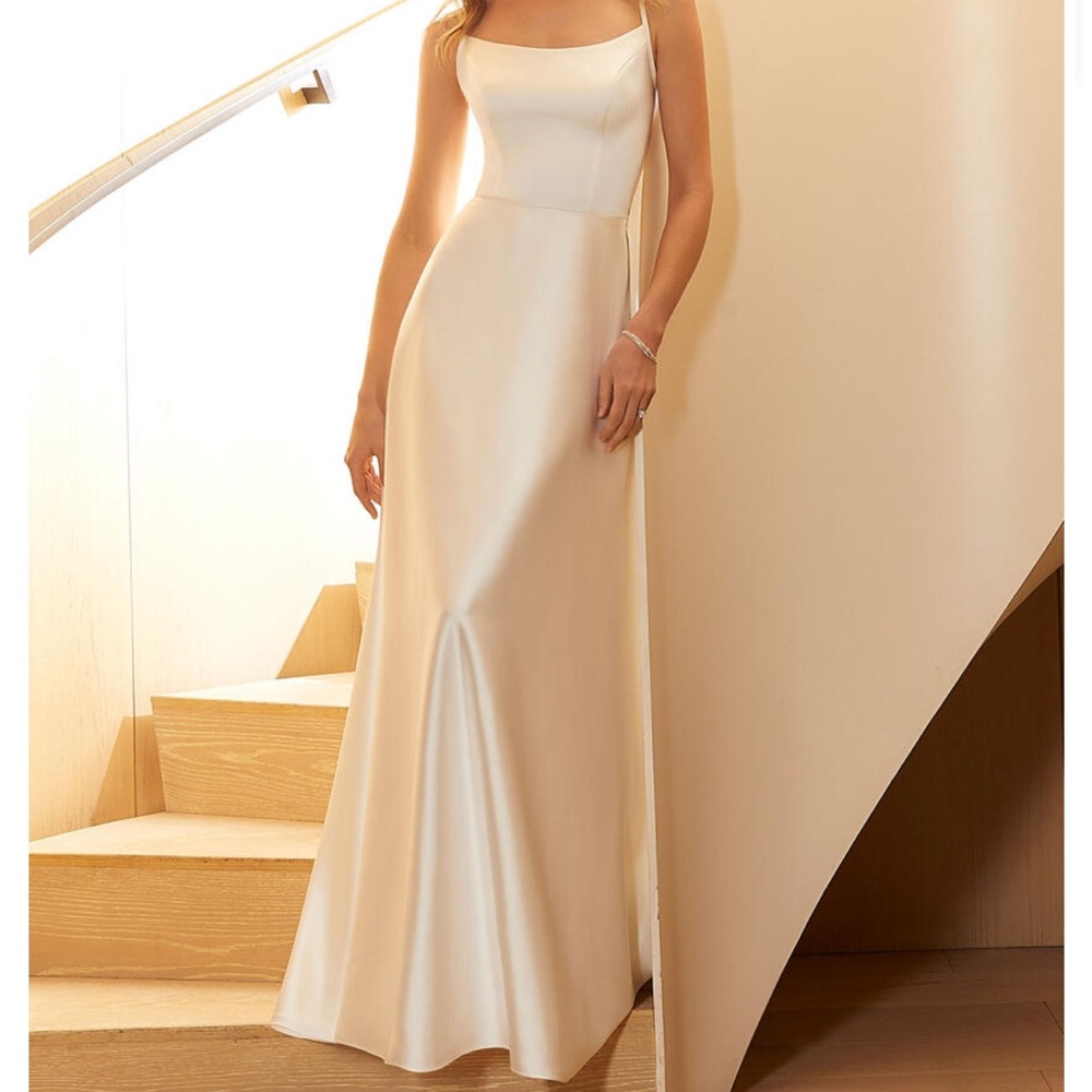 NEW Wedding Dress W/ Pockets